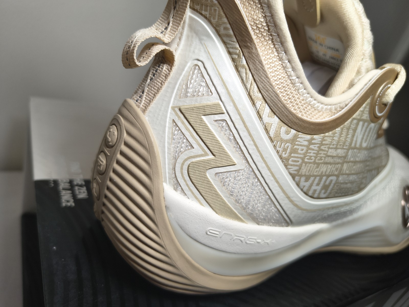 361 Zen Energy-X Gold/Beige/White Basketball Shoes ZEN VI/6 in Size 11 Men’s 11m