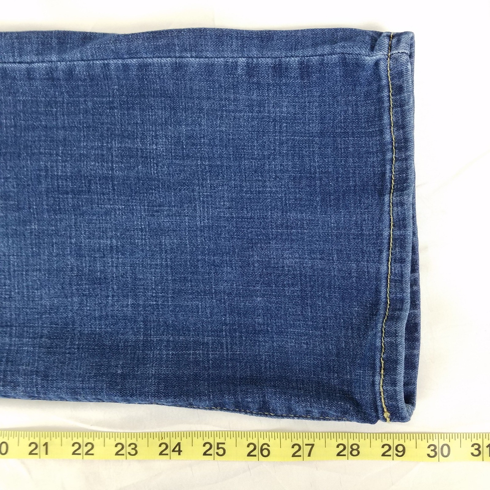 Levis Classic Bootcut Jeans Womens 32 14M Dark Wash Blue Denim Mid Rise