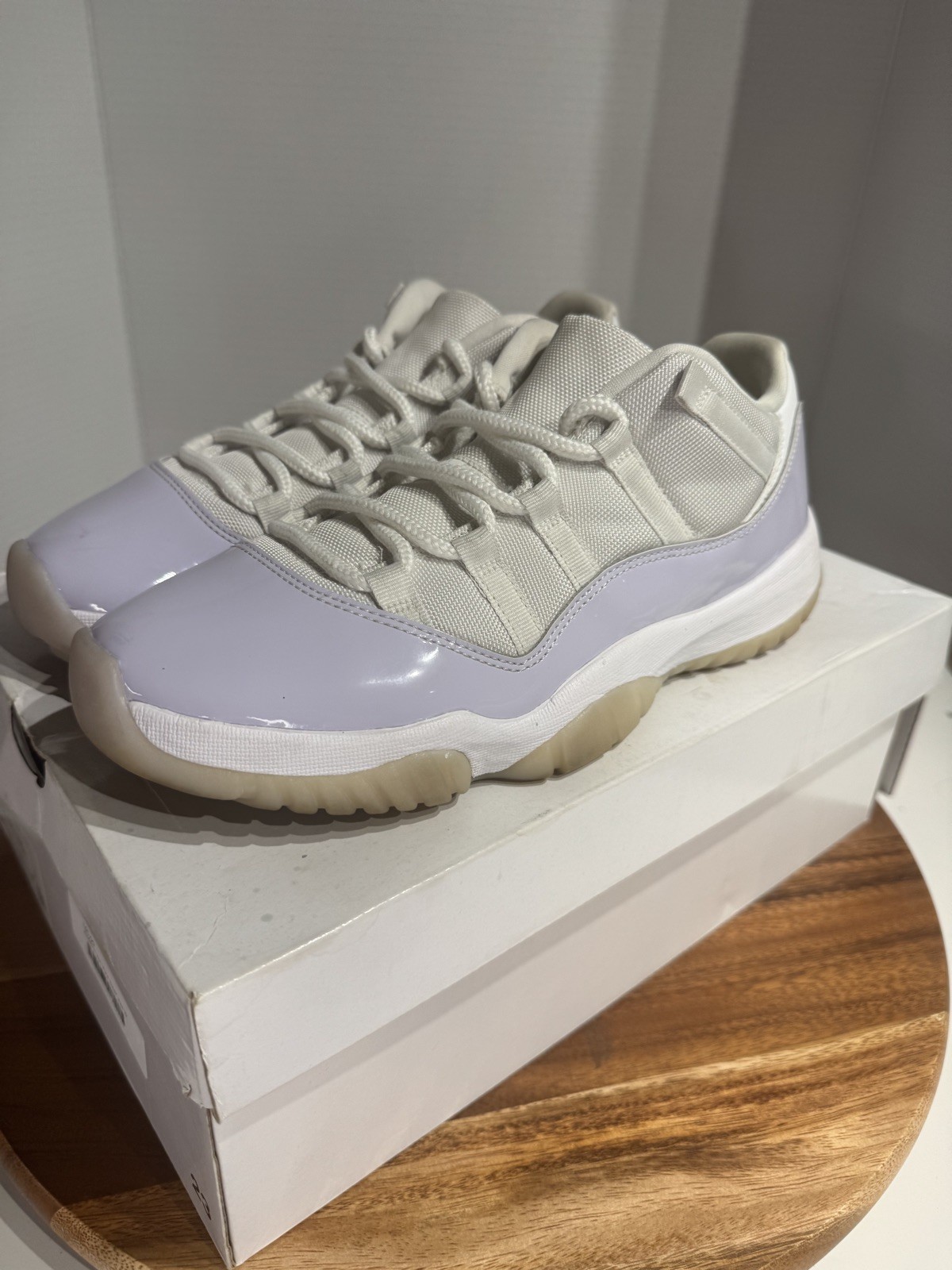Jordan 11 Retro Low Pure Violet Women’s Size 11.5 (AH7860-101)