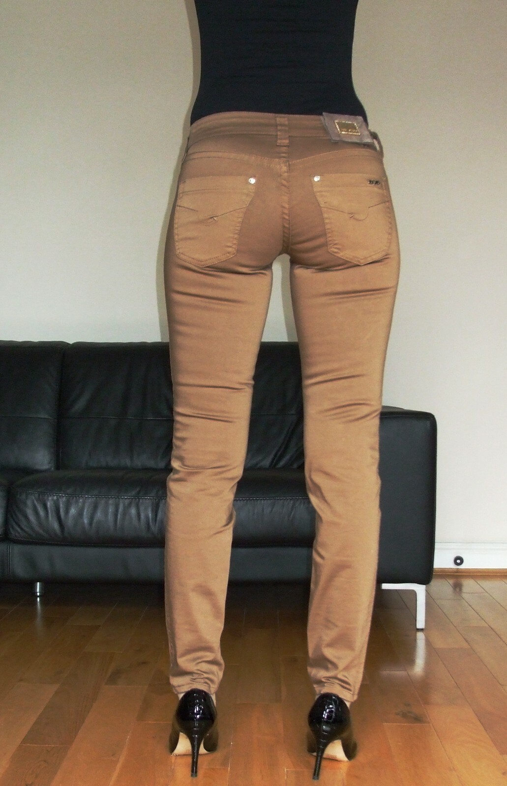 SOS BY ORZA STUDIO LOW RISE JEANS SIZE 27, in bronze