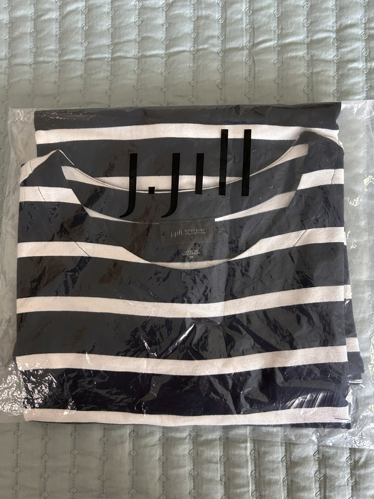 J. Jill Wearever Medium Women’s Navy/ White Striped Sleeveless Tunic Top