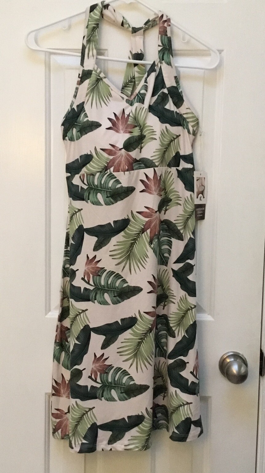 NWT Freedom Trail by Kyodan strappy cross back floral tropical print dress – S