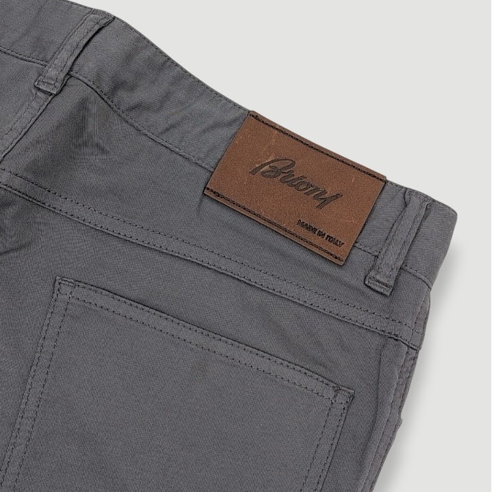 Brioni Chamonix Comfort Fit Jeans Mens 34×34 Grey Made in Italy Quiet Luxury
