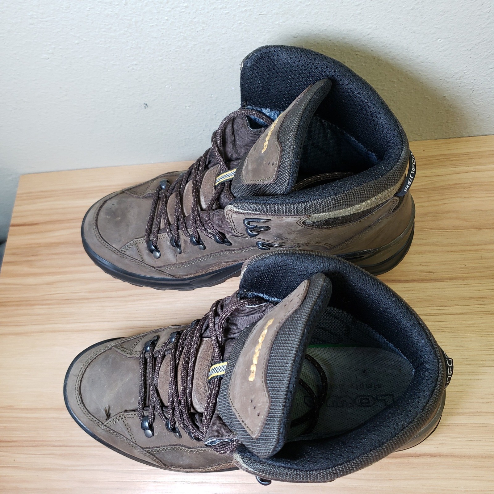 Lowa Renegade GTX Mid Hiking Boots Brown Leather All Terrain Men’s Size 9.5
