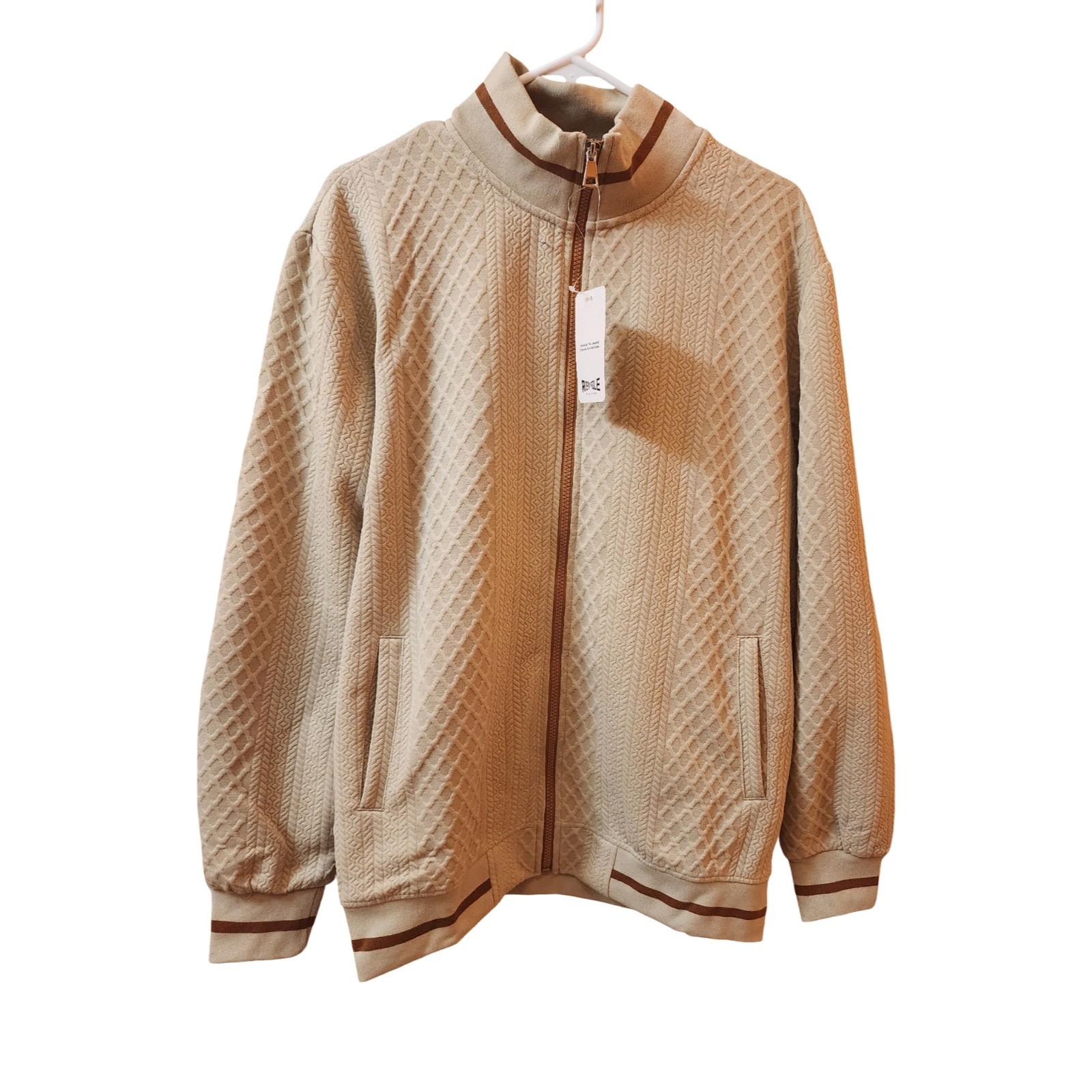 men’s full-zip textured knit track jacket / sweater-jacket, size L.
