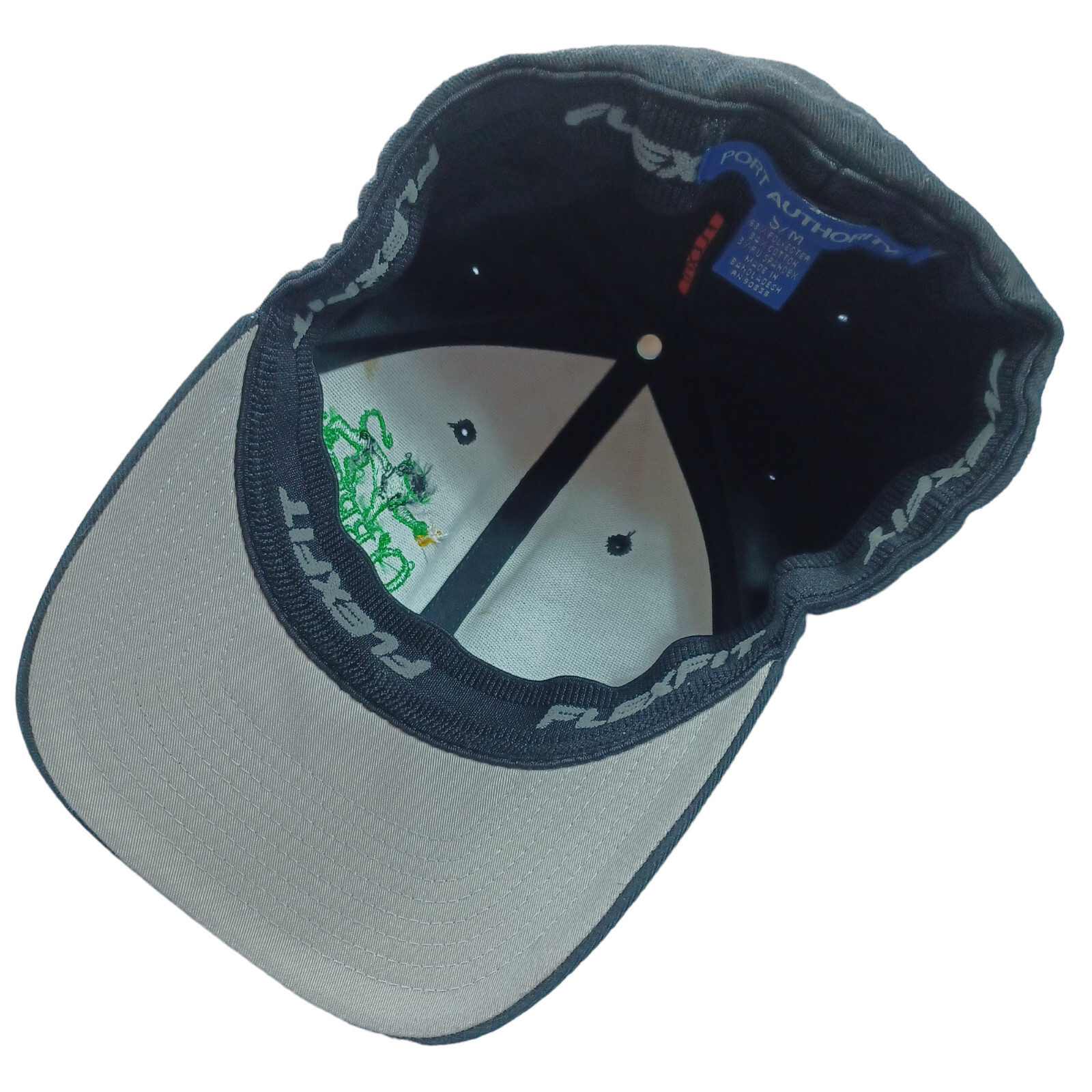 FlexFit Short billed cap S/M (6 3/4-7 1/4) Elastic back Black/Grey/Green