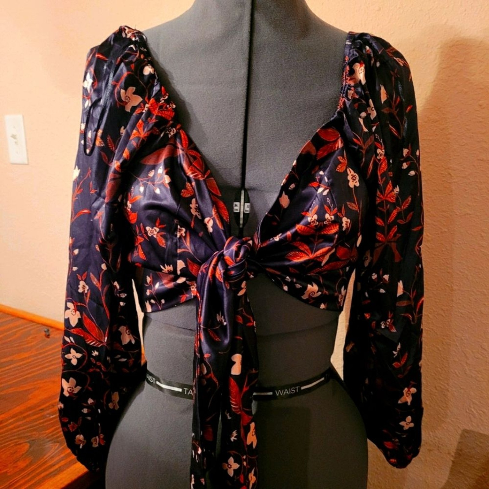 Crop top and flare bottoms pants set