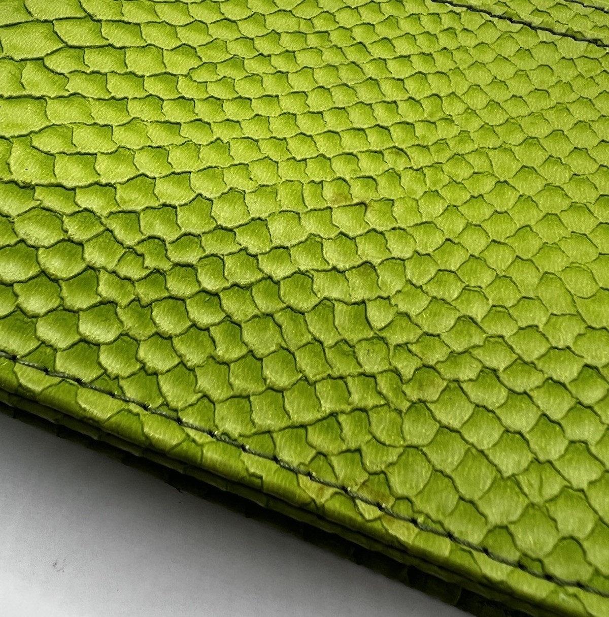 Pouchee The Ultimate Handbag Insert Chartreuse Green Snake Multi Pocket Clutch