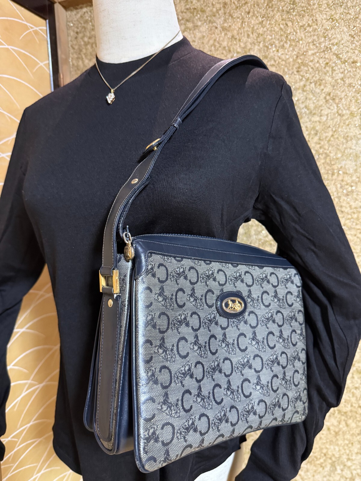 CELINE C Sulky Shoulder Bag Navy Leather Vintage Auth