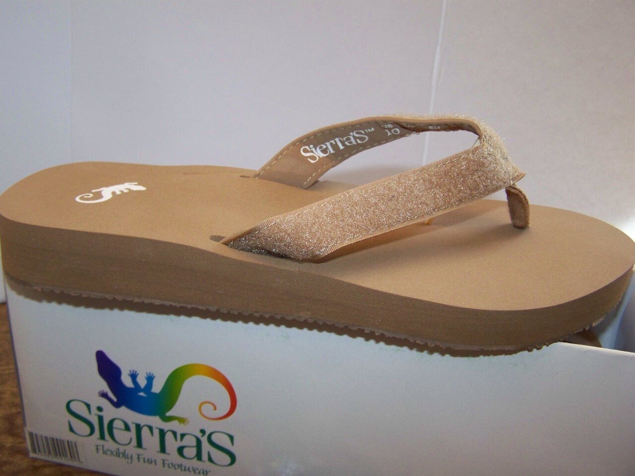 NEW SIERRAs Switchflops Tan Flat Sandal Size 7M w Lot 3 Sets of Straps Lindsay