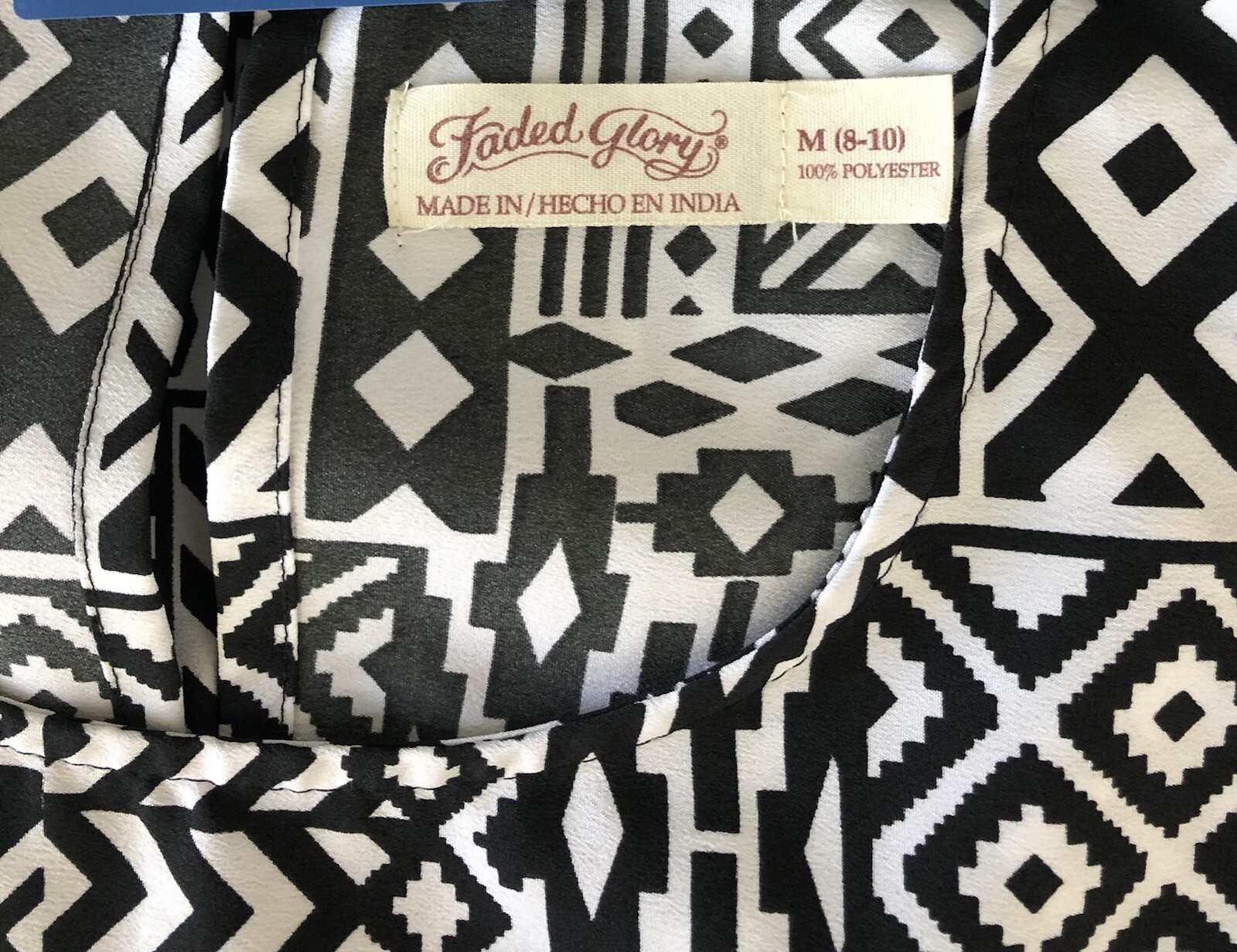 Faded Glory sleeveless silky Tank top M Blk/Wht Aztec Pleated Retro Boho Y2K