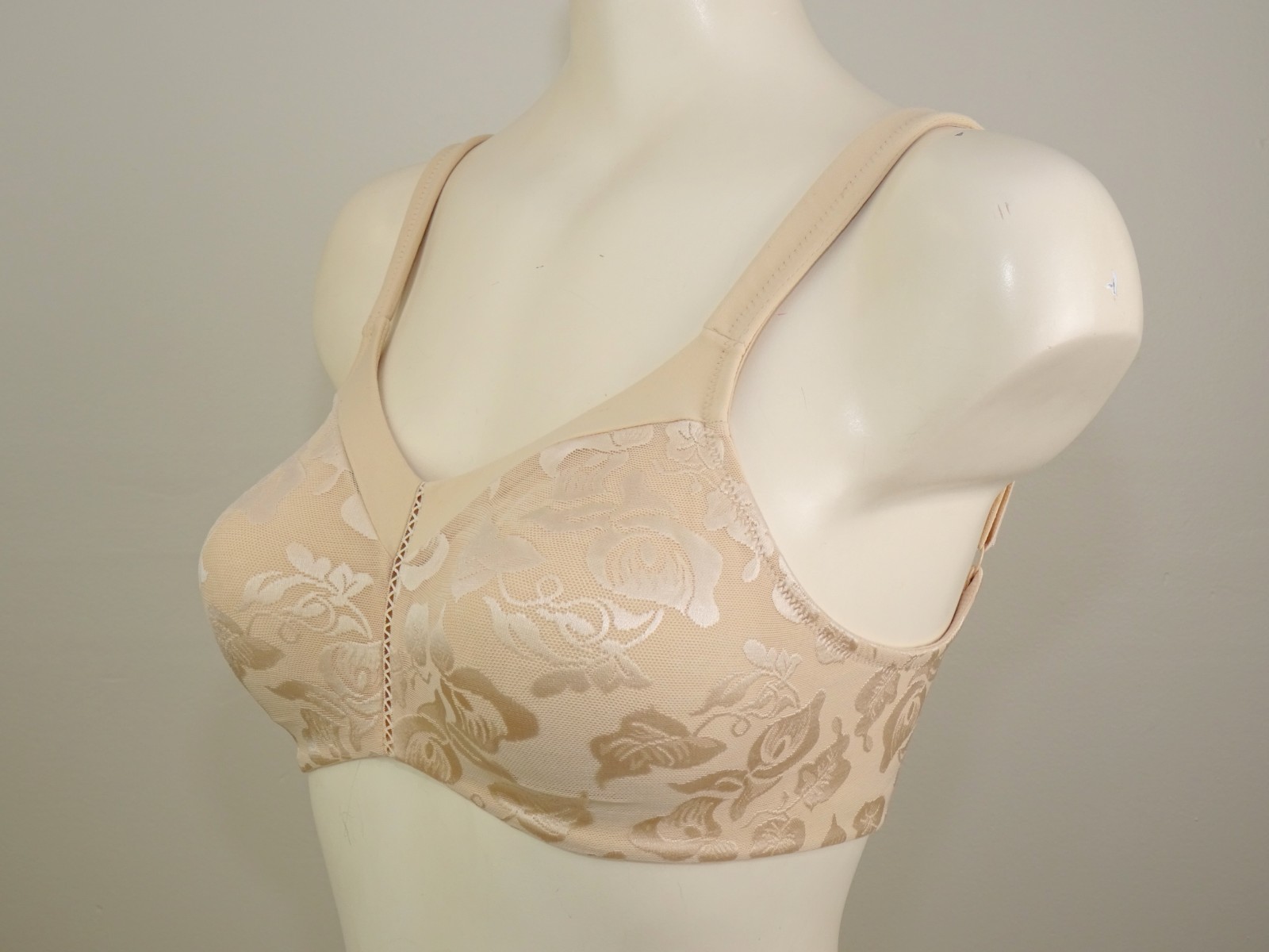 Wacoal 85276# Awareness Full Coverage Seamless Unlined Wire Free Bra US Size 38C