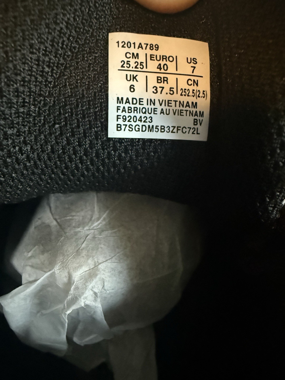 This is an Asics GEL-NYC “Black/Grey” men’s running shoe