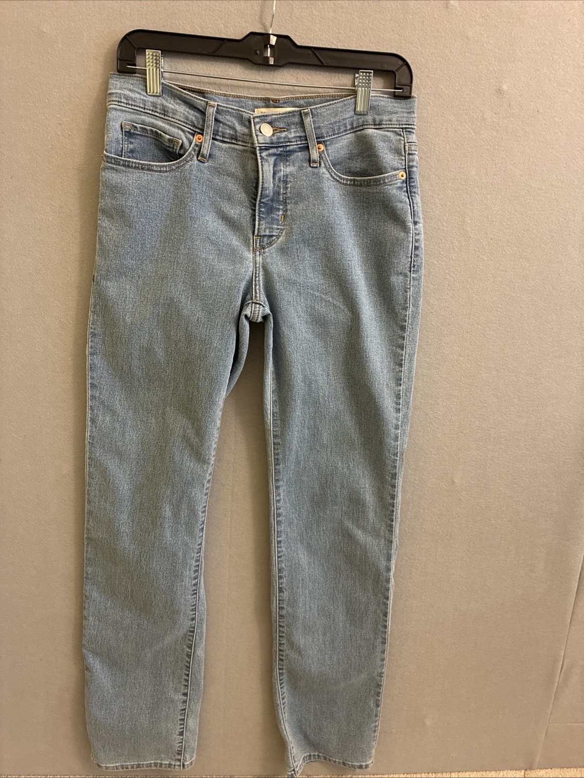 Levi’s Strauss Women’s 314 Shaping Straight Blue Denim Size 28 x 32