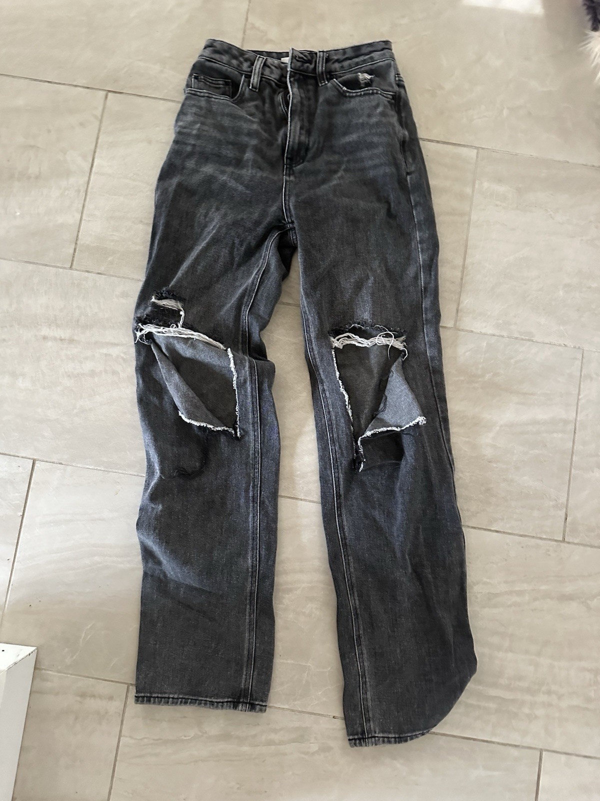 Pacsun/ Urban Outfitters ripped grey jeans