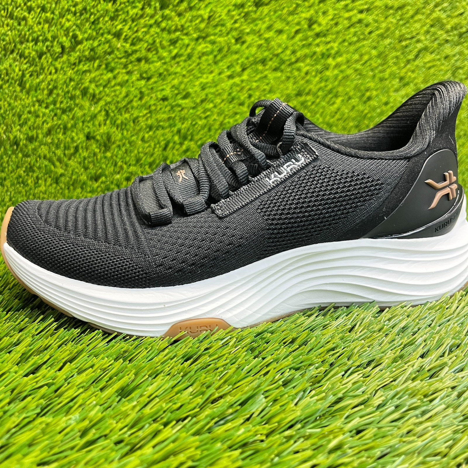 Kuru Atom 2 Womens Size 7 Black White Athletic Running Walking Shoes Sneakers