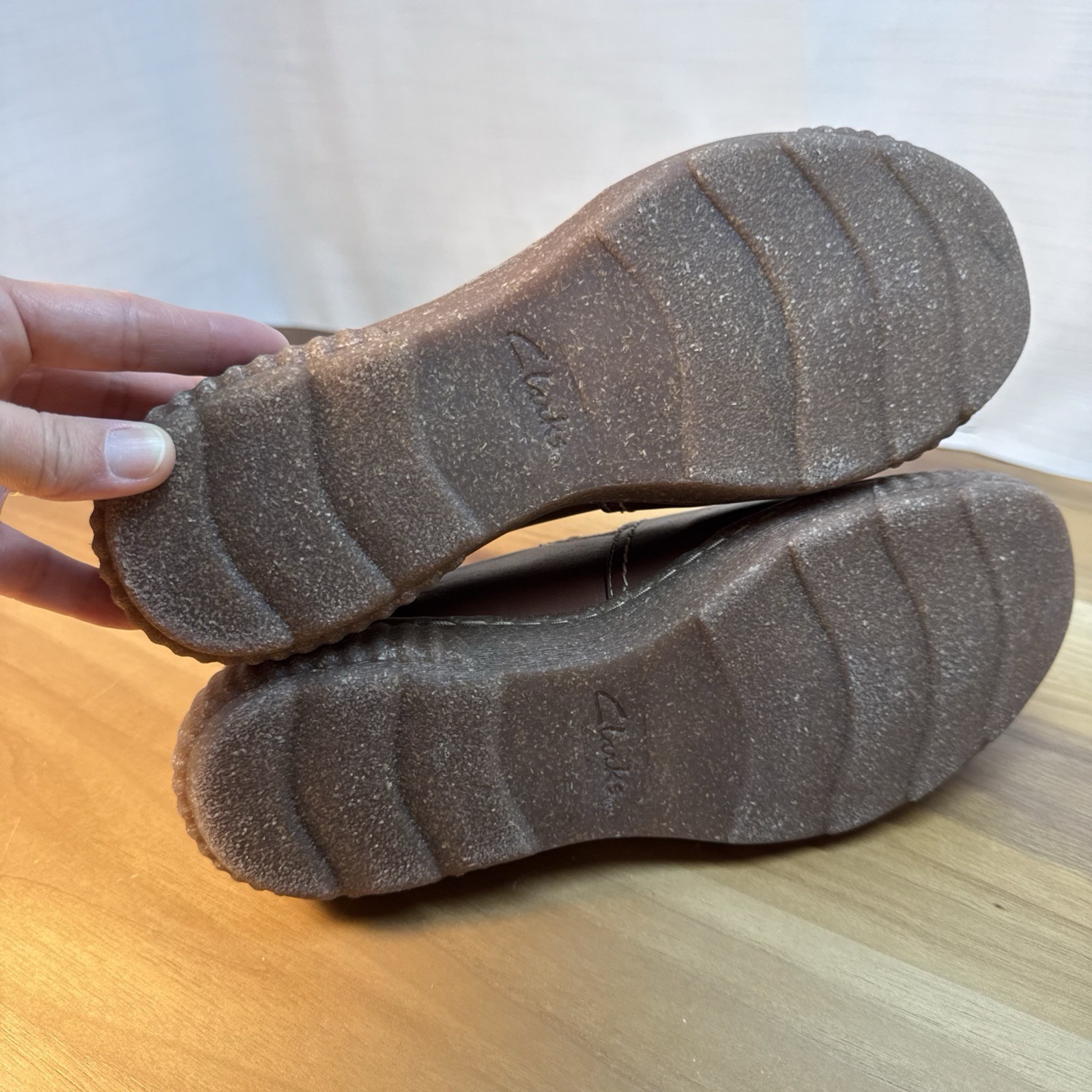 Clarks Women’s Caroline Bay Leather Clogs Mules Shoes size 8.5 Brown Comfort