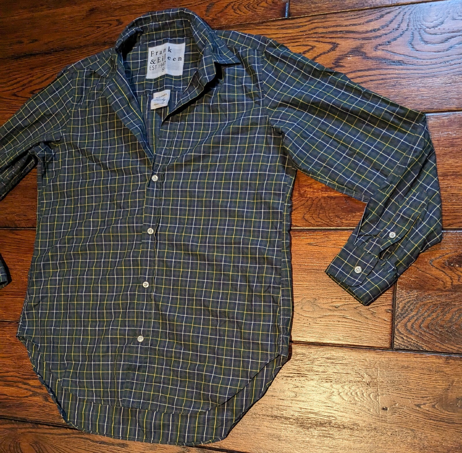 Frank & Eileen Frank Classic Button-Up Shirt Gray Blue Green Plaid Size Small