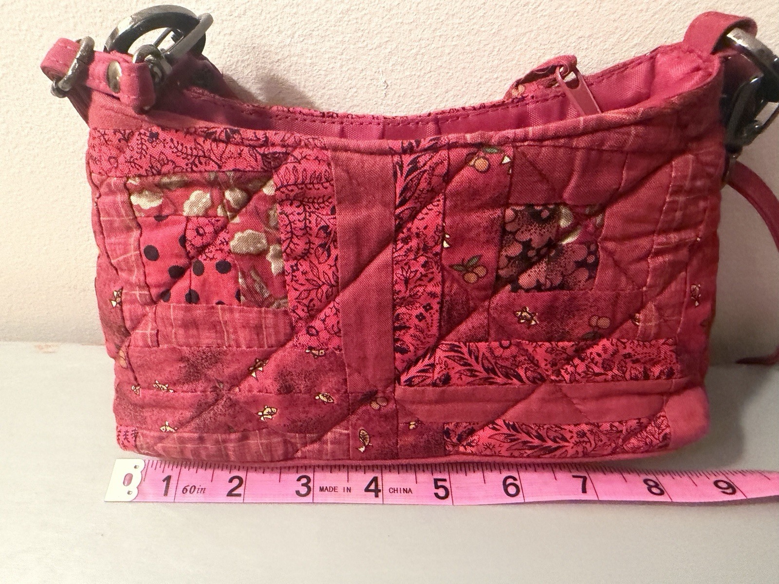Donna Sharp Red Patchwork Quilted Crossbody Bag Zip Detachable Adjustable Strap