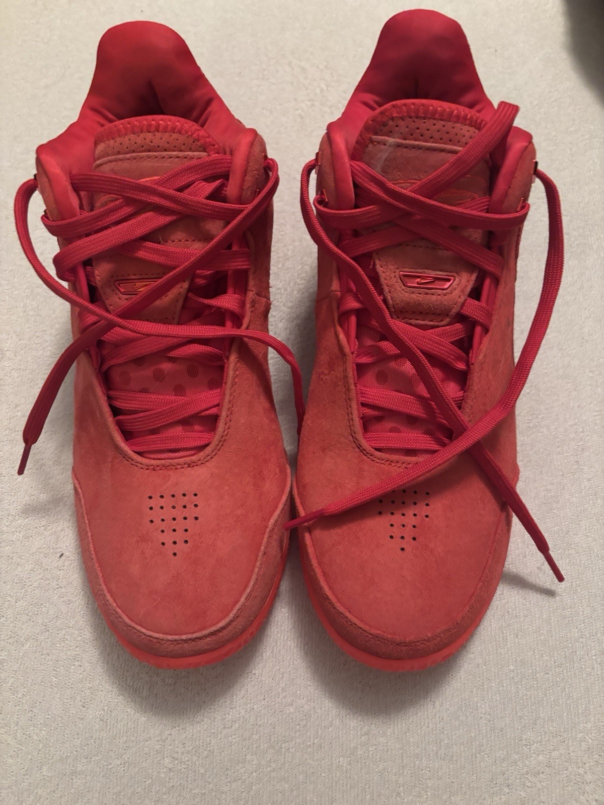 Nike LeBron Zoom Red Mid Top Basketball Sneakers Suede Lace Up Rubber Outsole