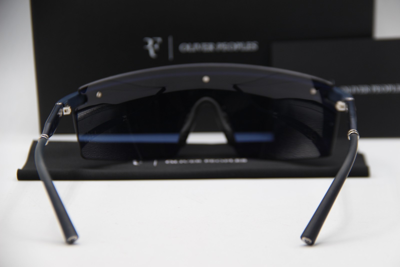NEW OLIVER PEOPLES ROGER FEDERER OV 5556S 700380 R-4 AUTHENTIC SUNGLASSES 125 MM