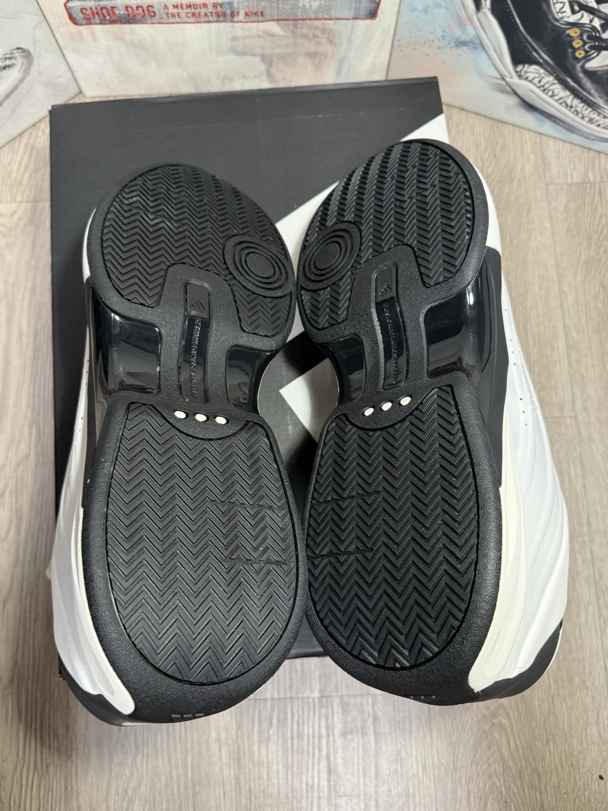 New Adidas Nova IIInfinity White/Blk Basketball Shoe Men Size 13.5, 14.5, 15, 16