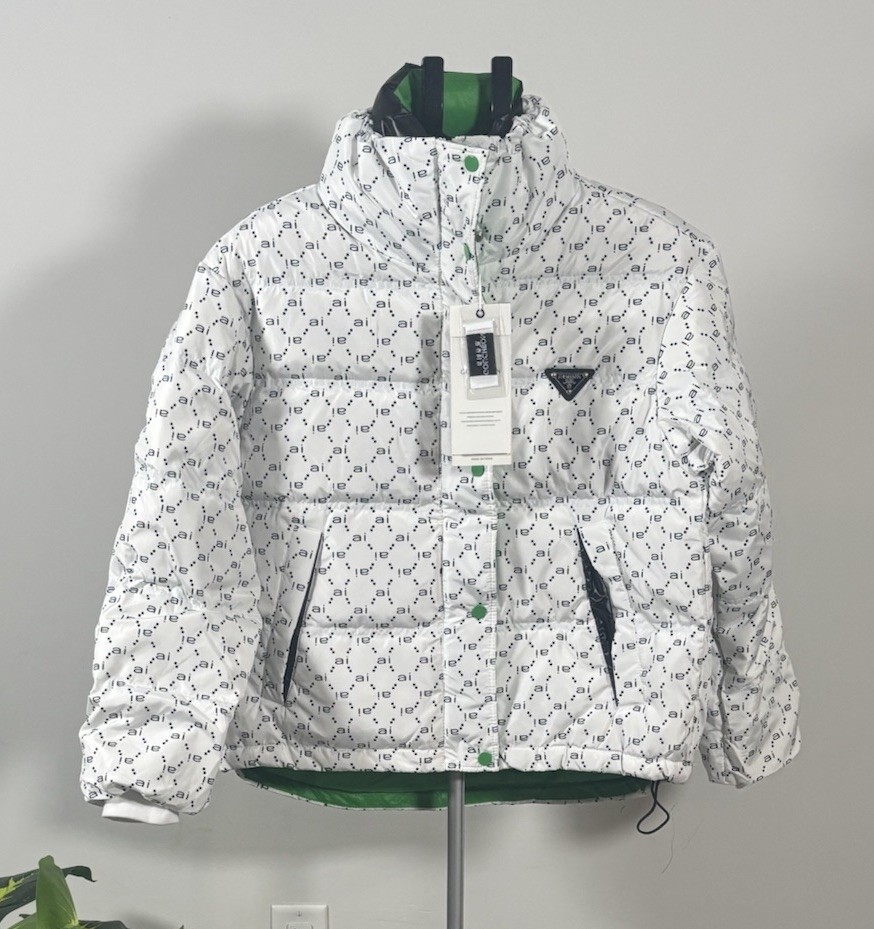 More Than I Am Logo Print Quilted White Green Puffer Jacket Zip Button Women M