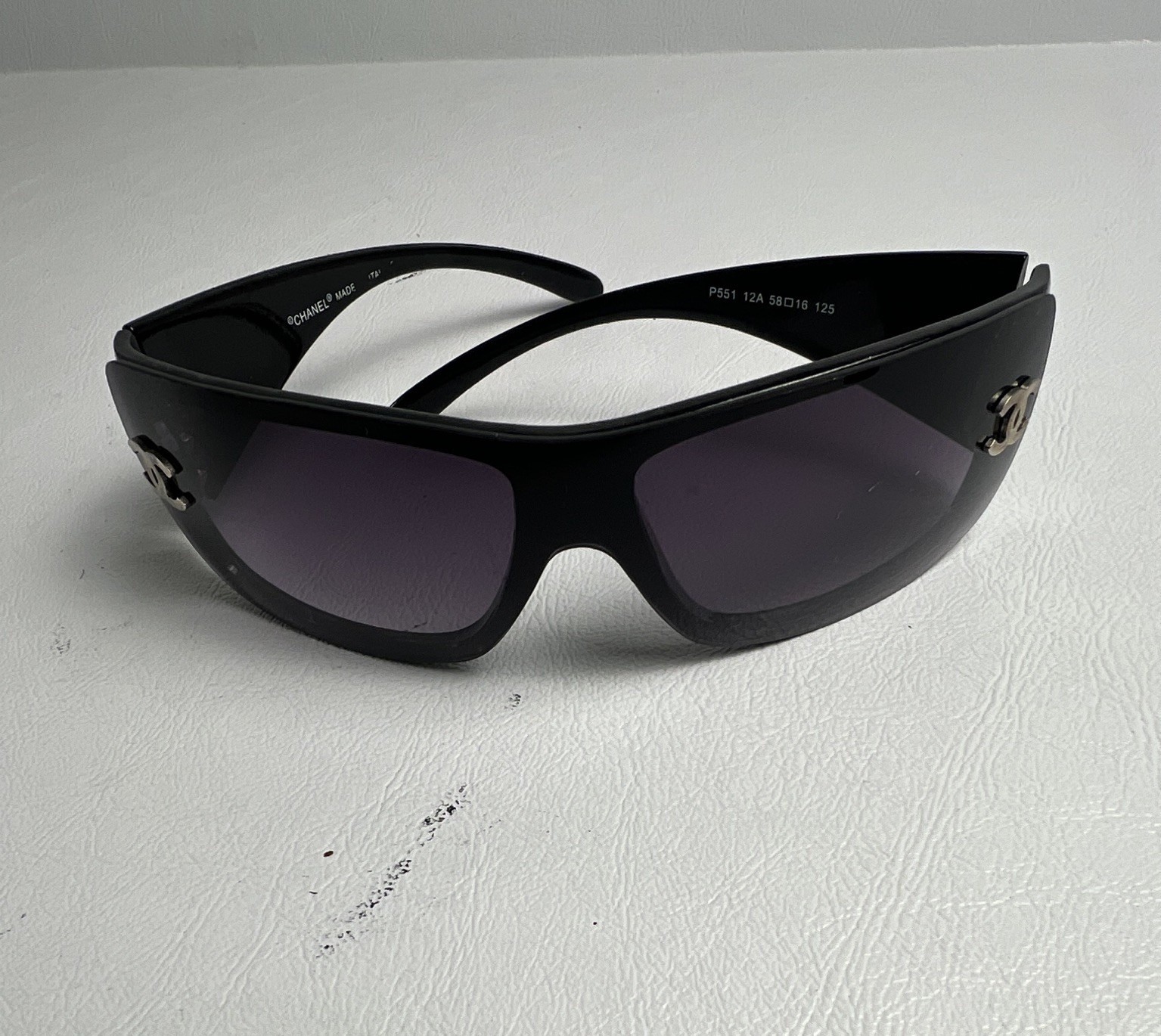 CHANEL P551 12A Wrap Shield Sunglasses Black Frame Purple Tinted UV400 125mm