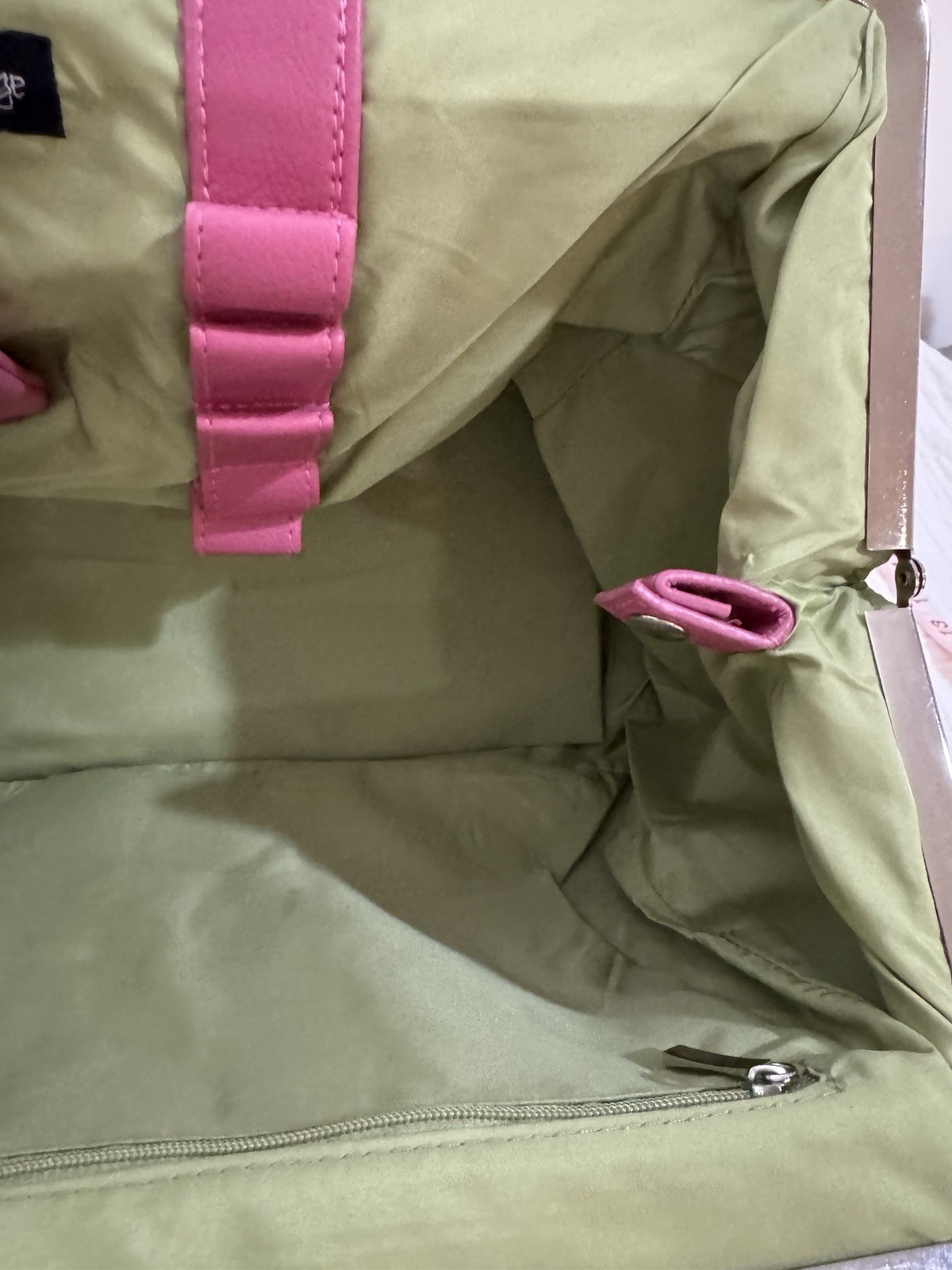 Jordana Paige Shoulder Bag Pink Double Handles Kiss Lock Buckle Metal Feet 2004