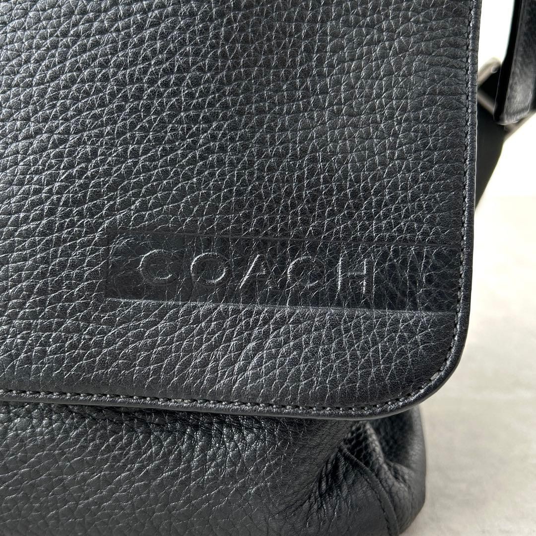 COACH Camden Pebbled Leather Messenger 7a