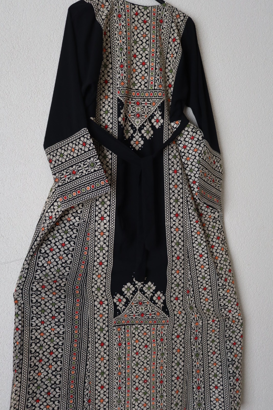 Traditional Palestinian / Jordanian Embroidered Thobe Kaftan Dress Black-JAWHARA