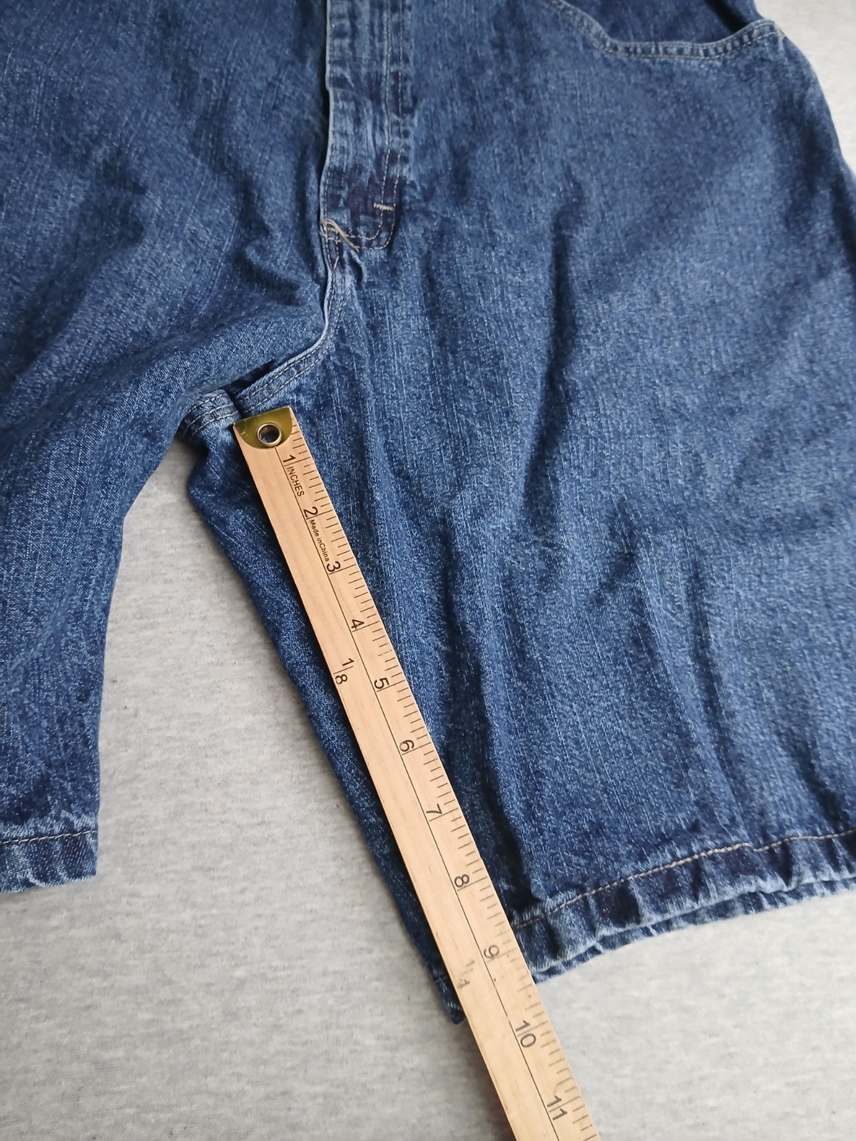 Wrangler Jean Shorts 36 Carpenter Hammer Loop Baggy Jorts 9″ Grunge Y2k