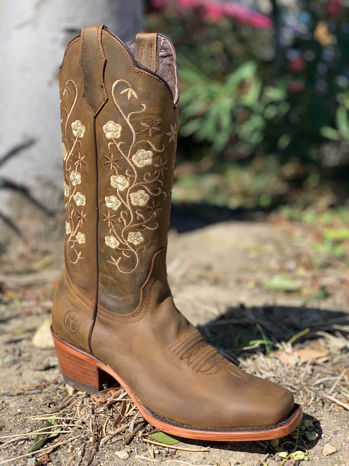 WOMEN’S WESTERN SQUARED FLOWER SHAFT TOE COWGIRL BOOTS SMOOTH LEATHER COLOR TAN