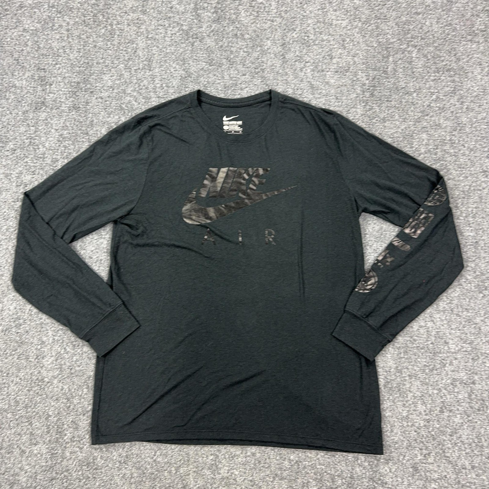 Nike Shirt Mens Large Black Air Logo Graphic Long Sleeve The Nike Tee Tagless