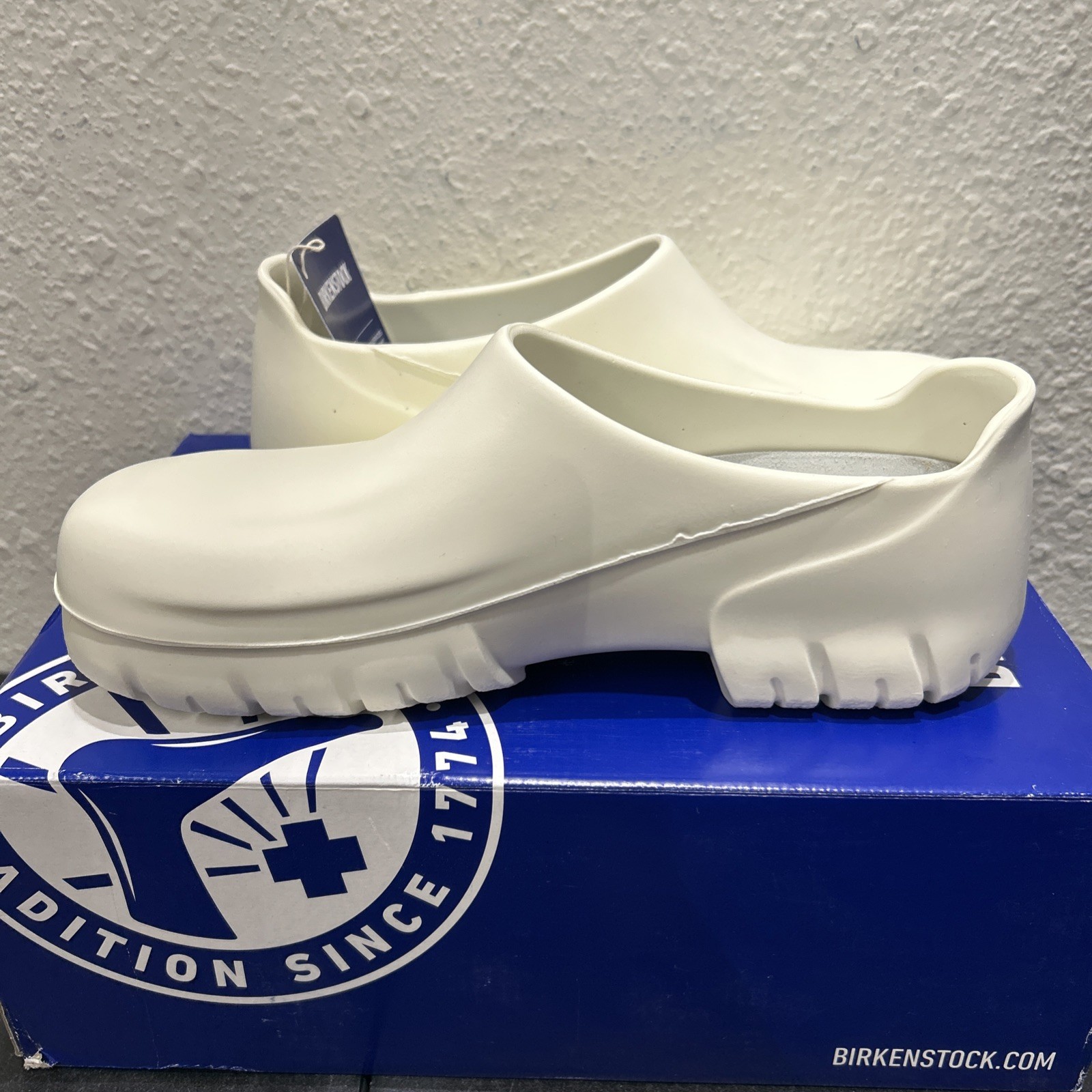 Birkenstock A640 White Reinforced Steel Toes EU 37 US W6 M4