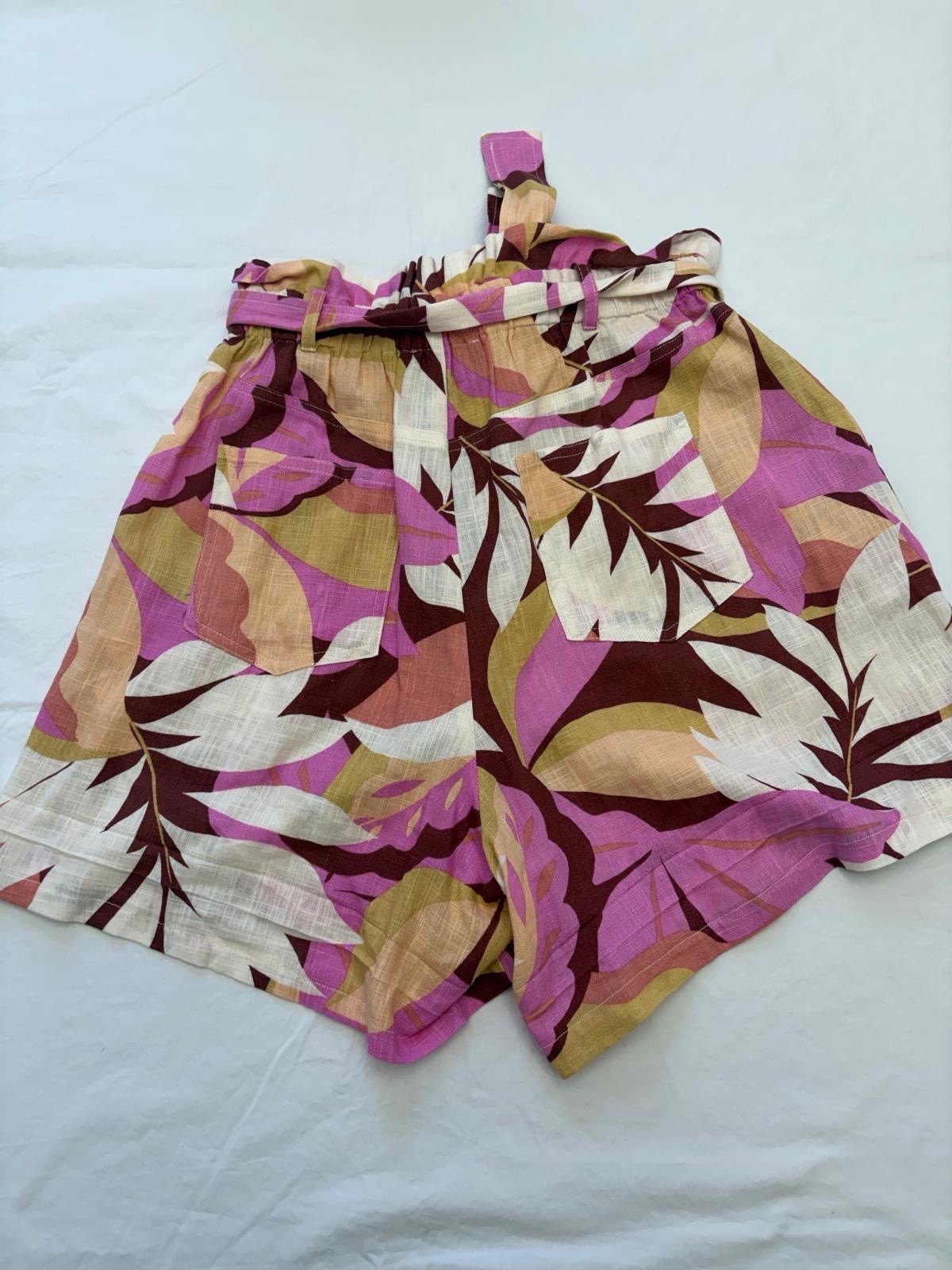 MINKPINK Womens Tropical Leaf Paperbag Shorts Size Small Belted Linen Blend Pink