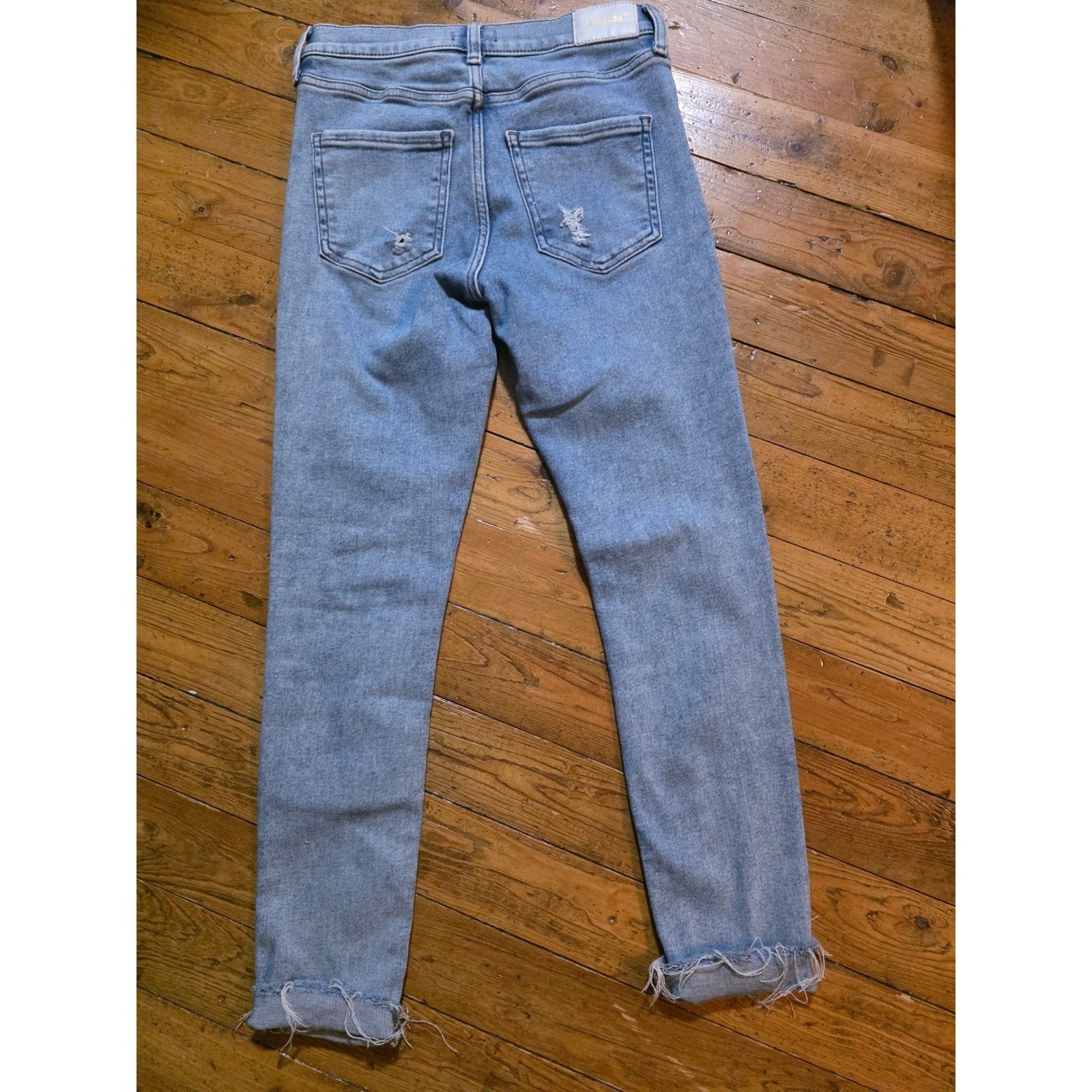 Express Mid Rise Skinny Jeans Light Wash Distressed Frayed Hem 2/R Womens