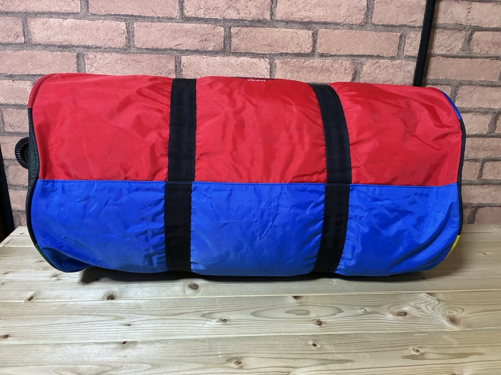 Benetton Formula 1 Racing Team Mobil Duffel Bag Vintage Size 24.8 x 13 x 12.6 in