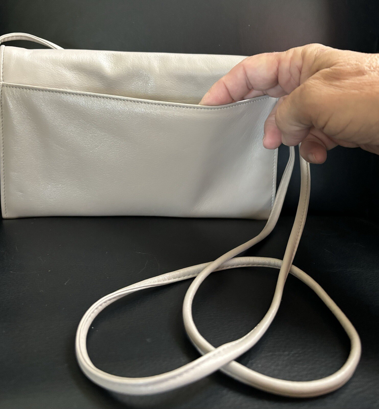 Donna Karan Light Taupe 5 Pocket Crossbody Soft Leather 8.75 X 5.5” Card Slots
