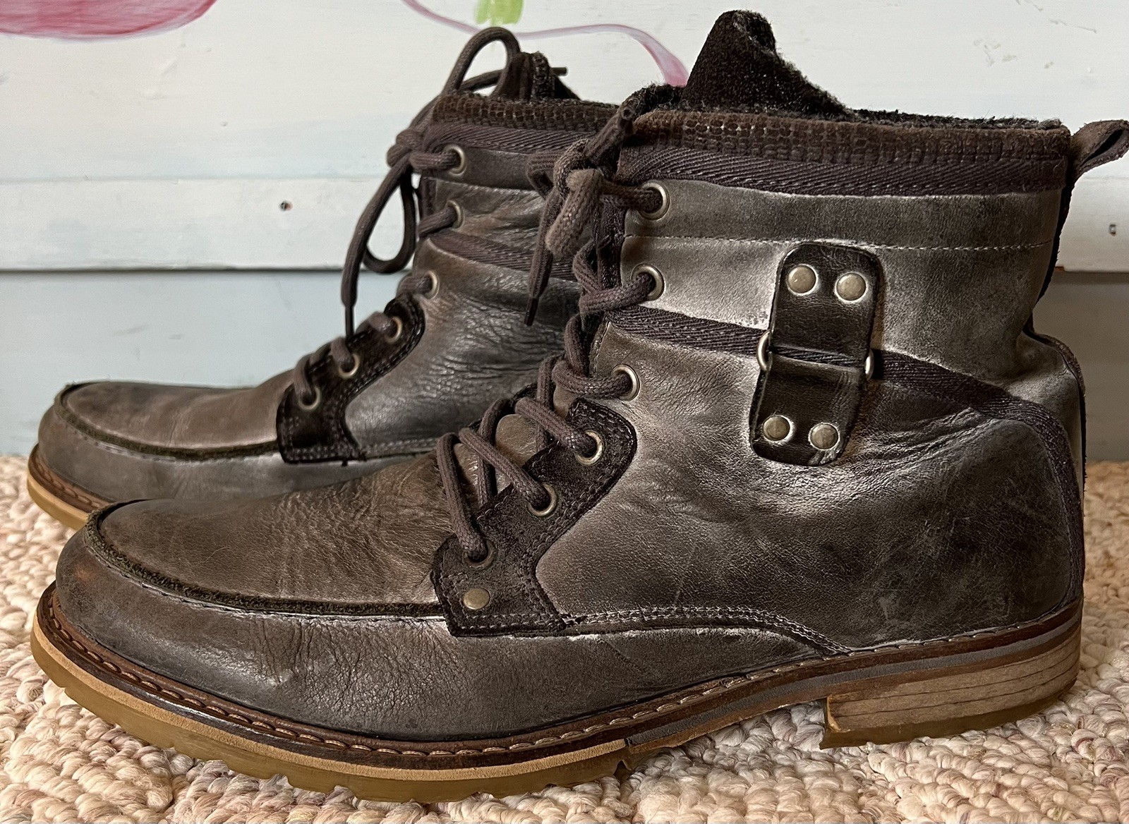 Steve Madden Mens Art Name New Guy Gray Leather Boots Sz US 11 EUR 44 Distressed