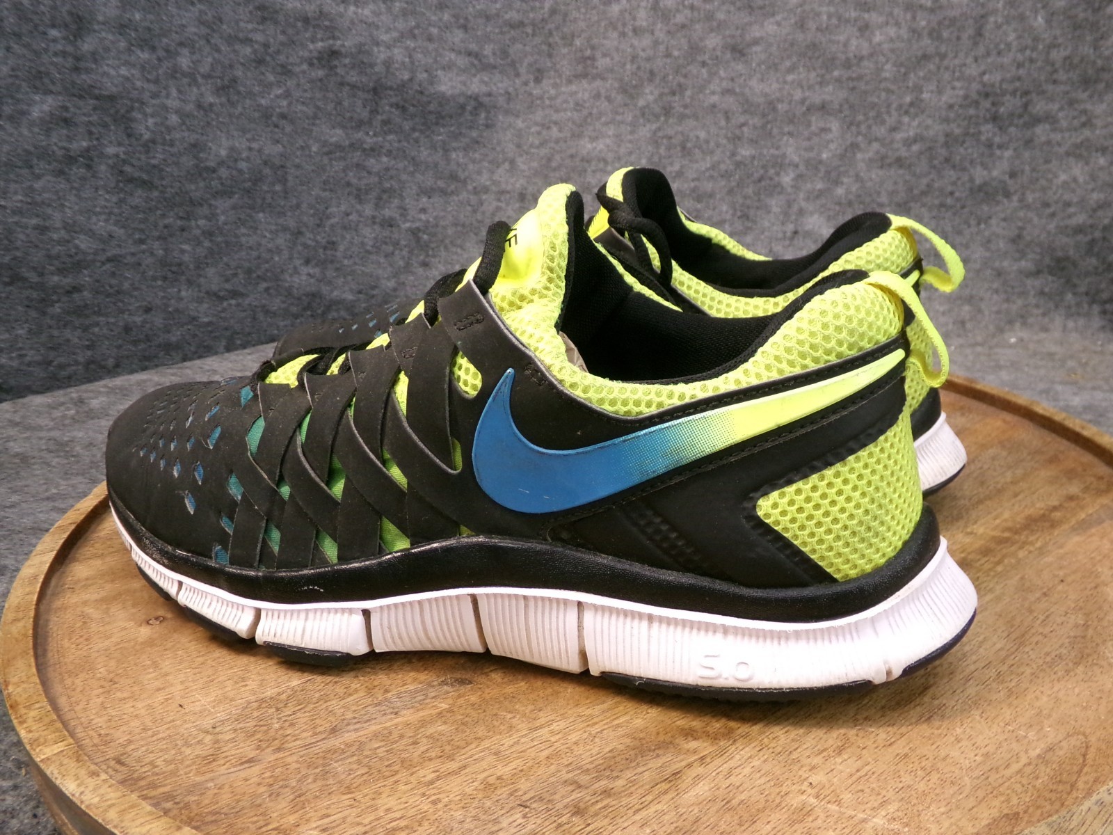 Nike Free Trainer 5.0 NRG Men Size 8 US Athletic Running Black Neon Blue Shoes