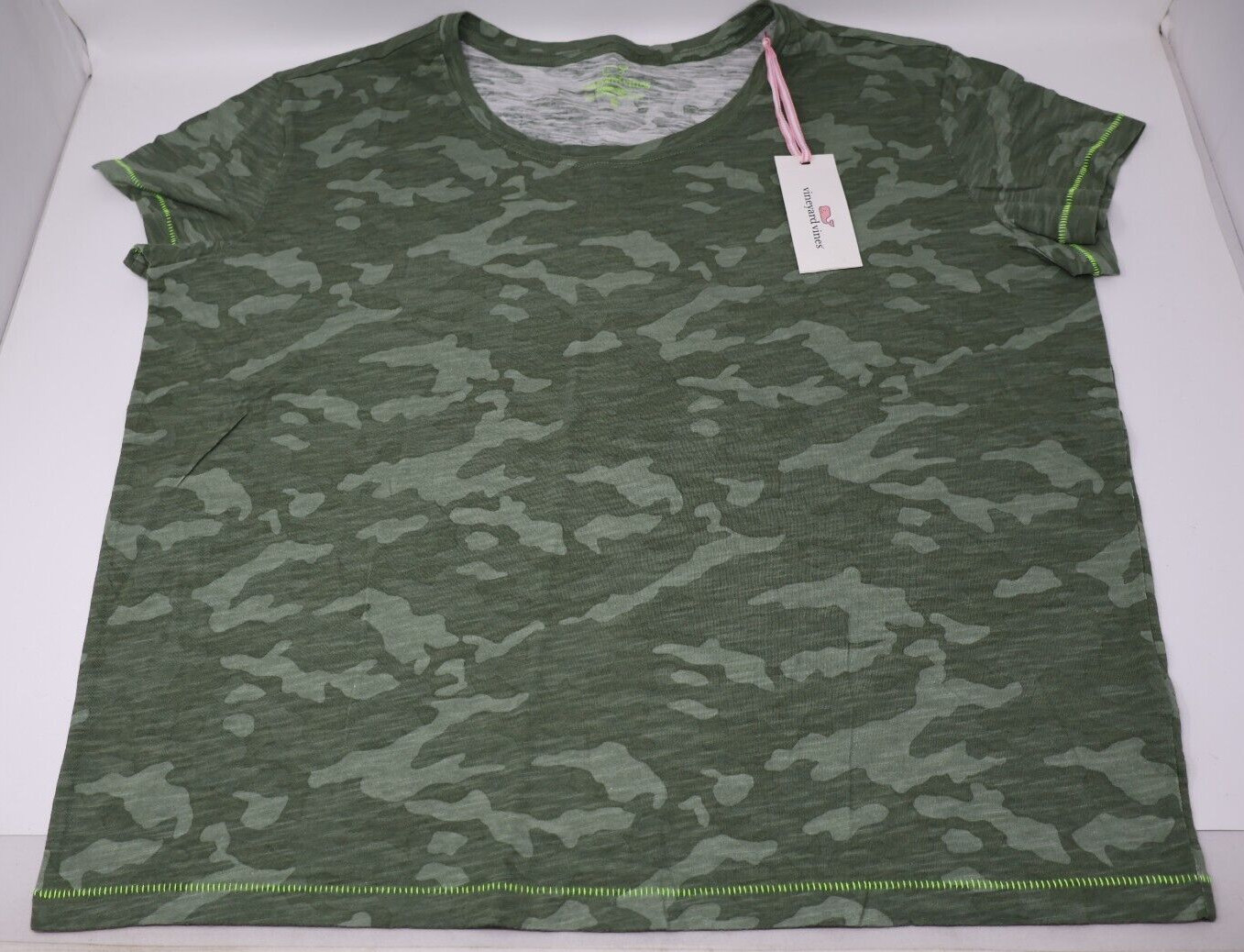 Vineyard Vines Women’s Medium Camo Sage Olive Green Surftee Shirt Tee Cotton NWT