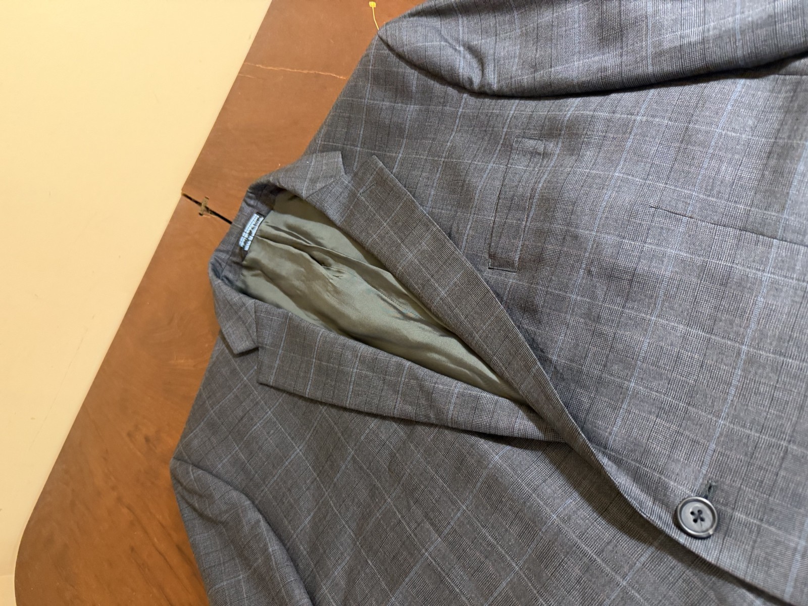 2025 MARC ANTHONY Gray Plaid Full Suit 44R Wool