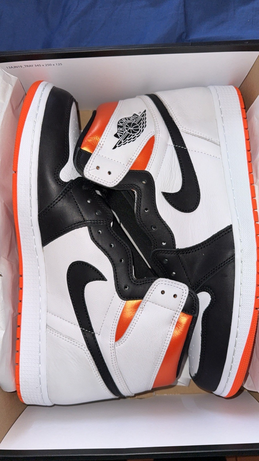 Size 14 – Nike Air Jordan 1 Retro High Electro Orange