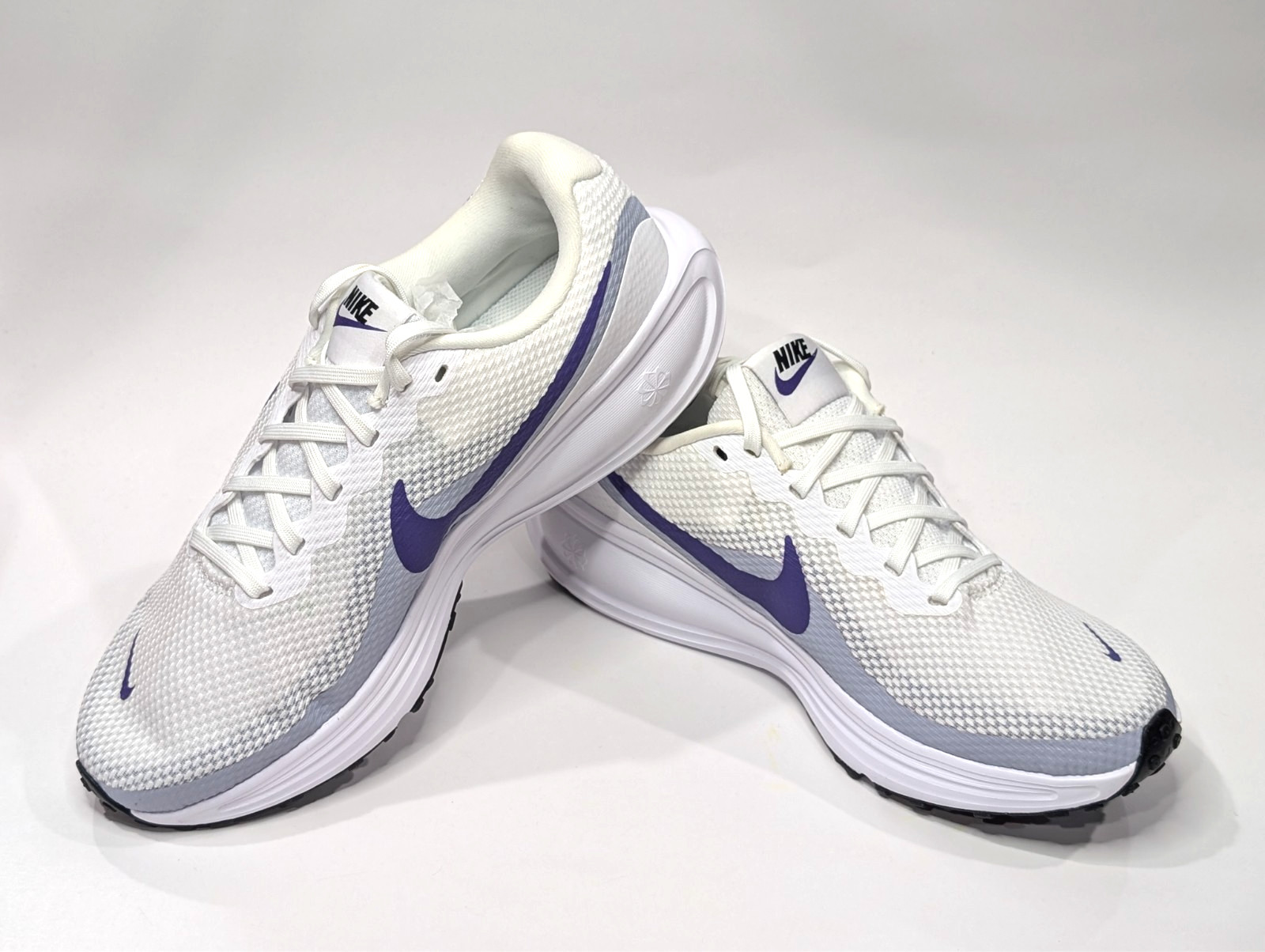 Nike Revolution 8 White/Purple Women’s Running Shoes – Assorted Sizes NWB WIDE