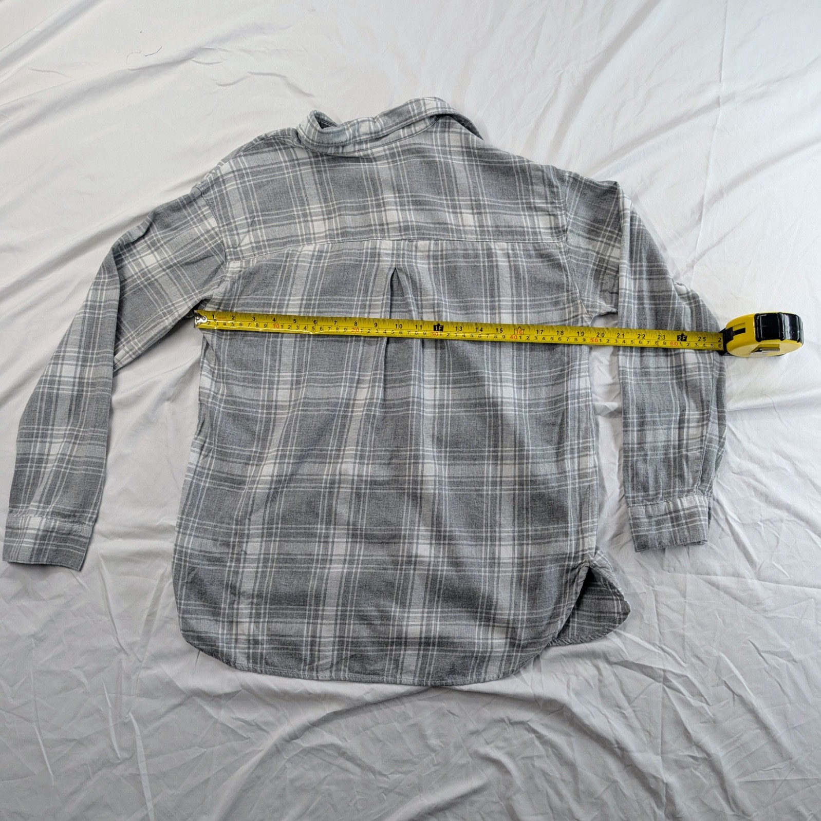 Old Navy The Boyfriend Shirt Gray Plaid Button Up Women’s Size M Classic