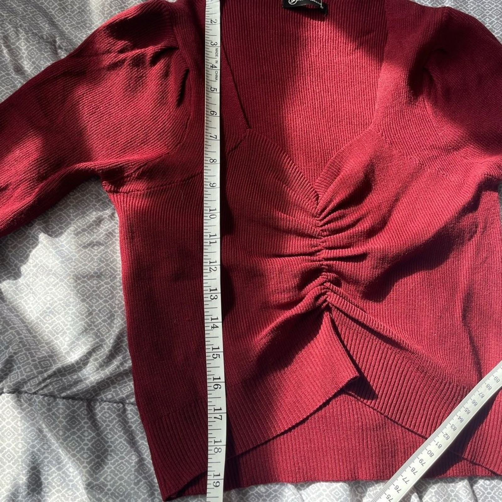 Pretty Garden Ruched Knit top, Burgundy Sweet Heart Neck Cropped Long Sleeve NWT