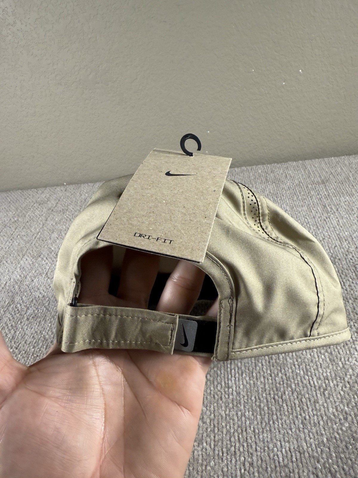 Nike Dri-Fit AeroBill Team Featherlight Khaki CJ7082-247 Adjustable Running Hat