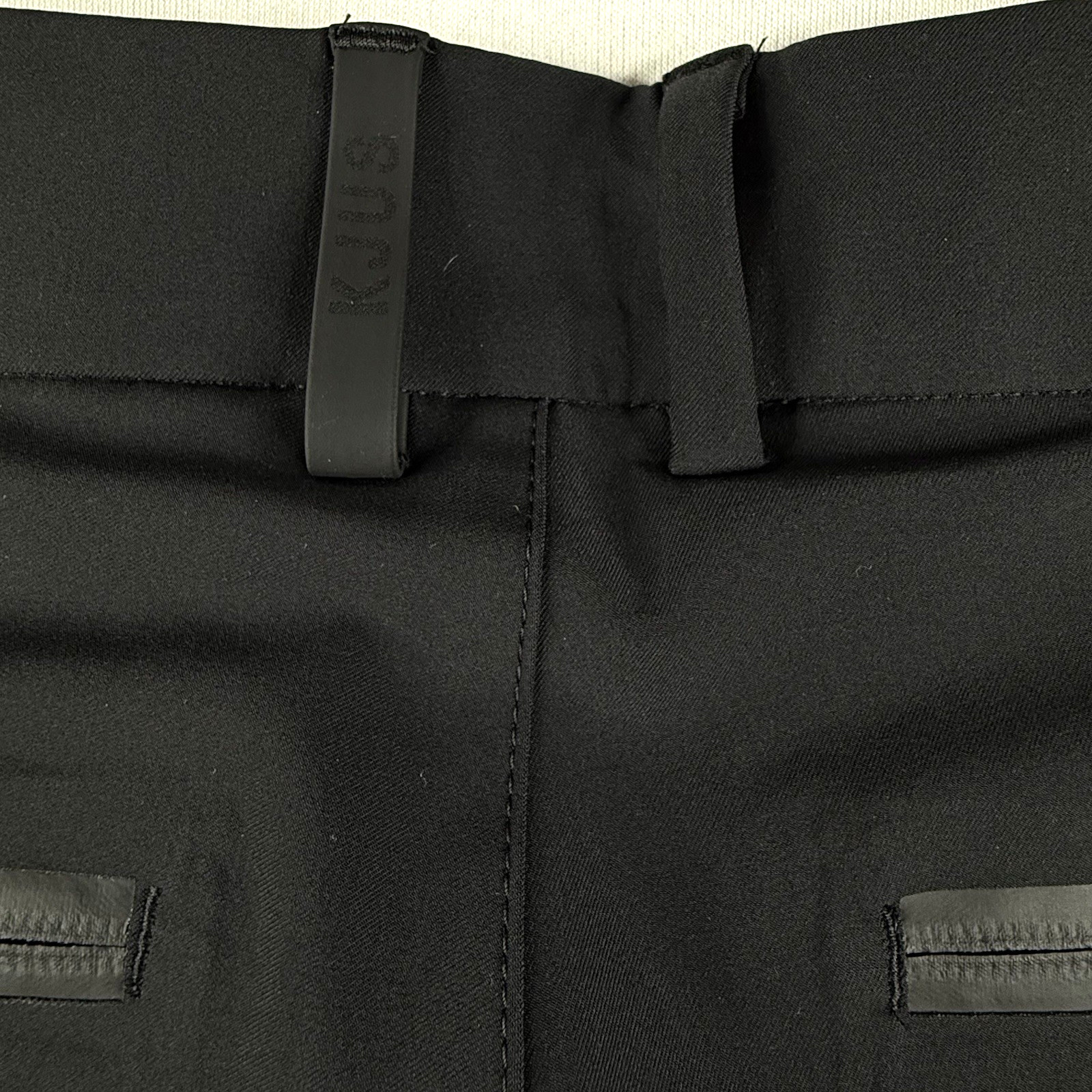 KJUS Men’s Javier Active Golf Pants Tailored Fit Black K00187-02
