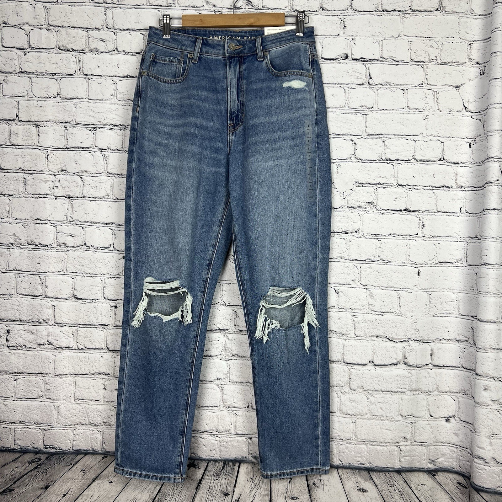 American Eagle Mom Jean Medium Wash High Rise Denim Distressed Size 8 29